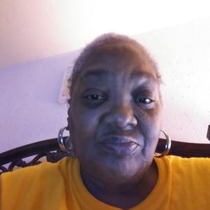 Meet your Posher, Denise